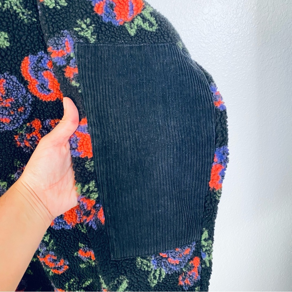 Urban Outfitters Boho Floral Rose Sherpa Half Zip Patch Elbow Sweater Small - Picture 5 of 7